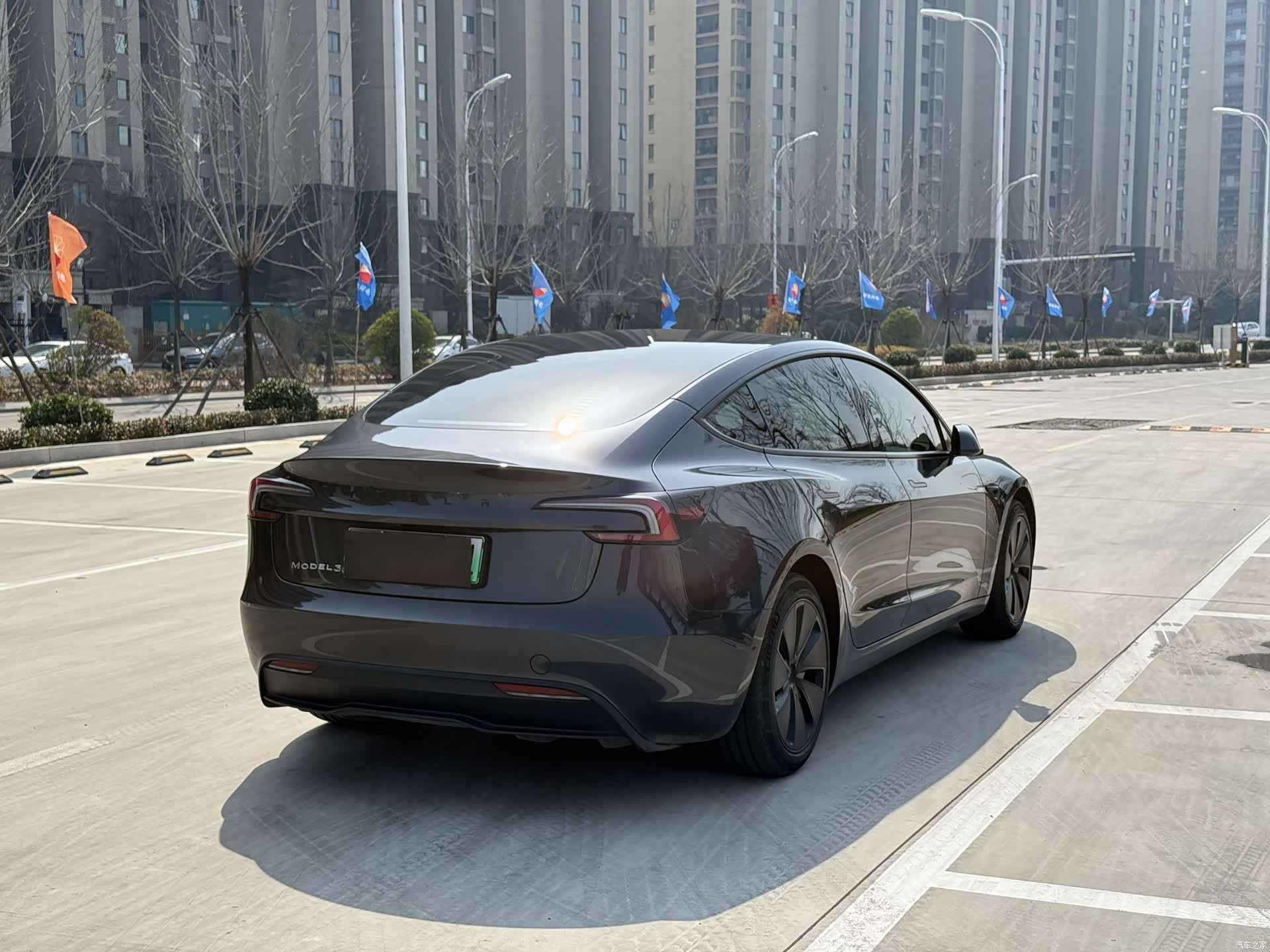 Tesla Model 3, 2025 все фото