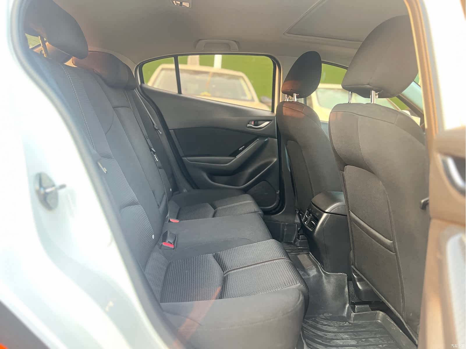 Mazda Mazda3, 2017 7