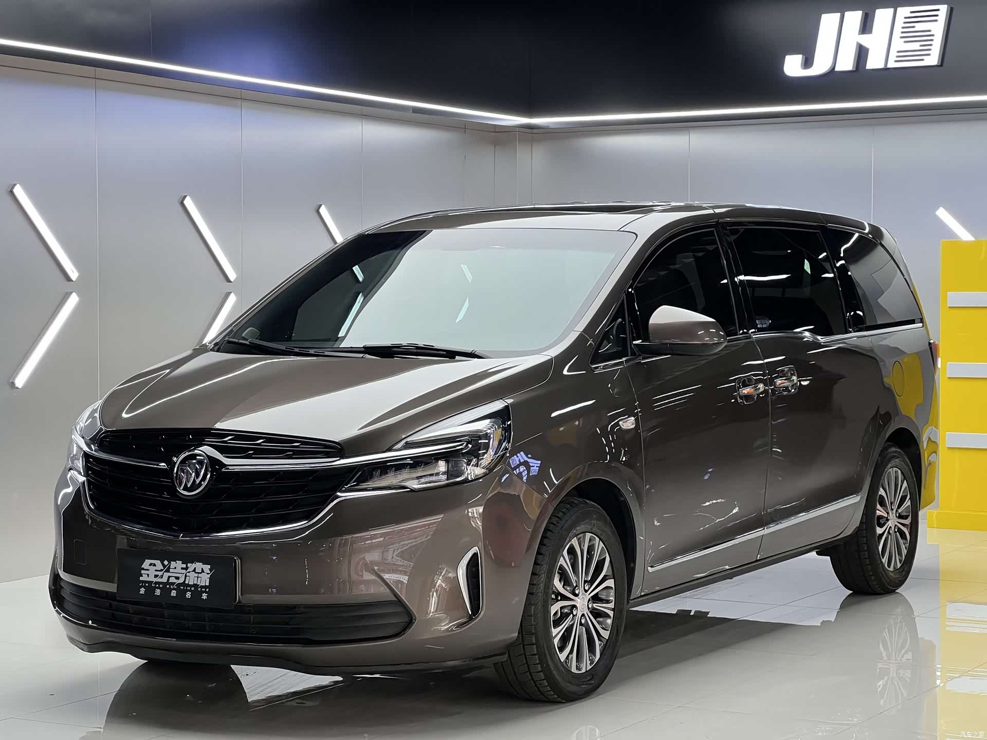 Buick GL8, 2021 1