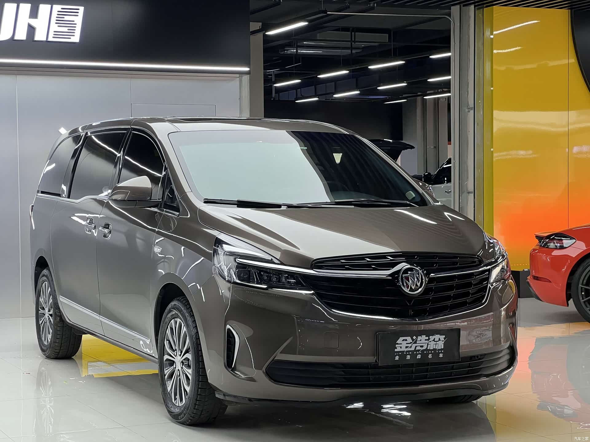 Buick GL8, 2021 3