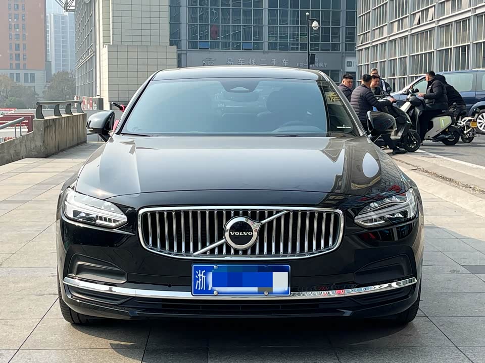 Volvo S90