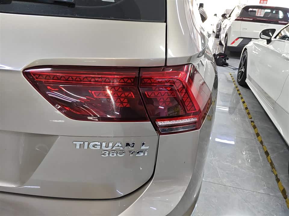 Volkswagen Tiguan L