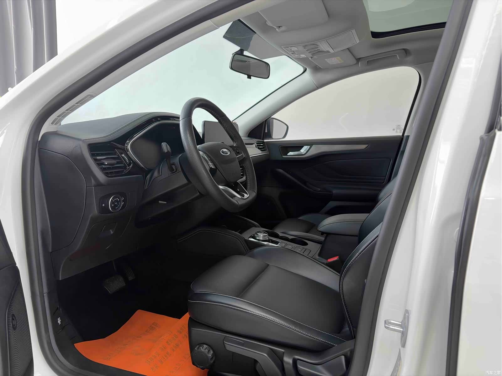 Ford Focus, 2022 4