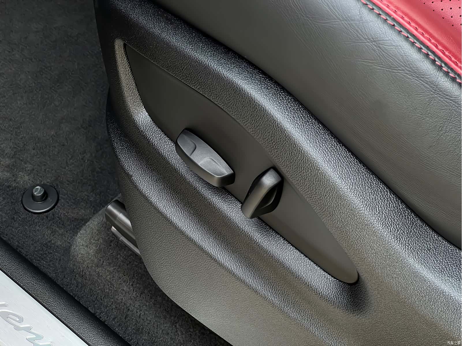 Porsche Cayenne, 2025 11