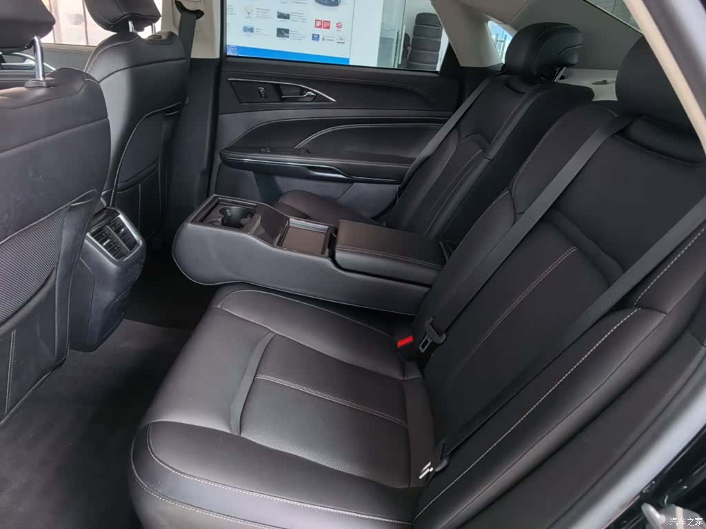 Ford Taurus, 2017 17