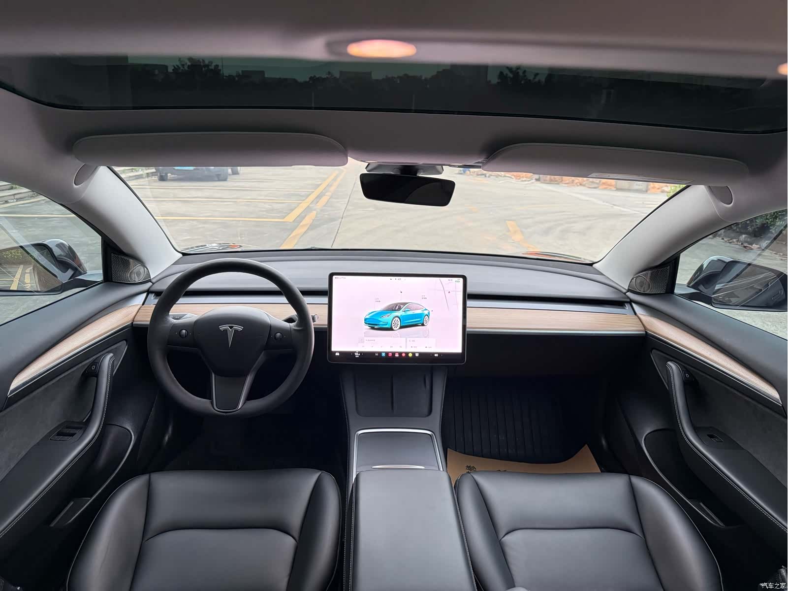 Tesla Model 3, 2023 все фото