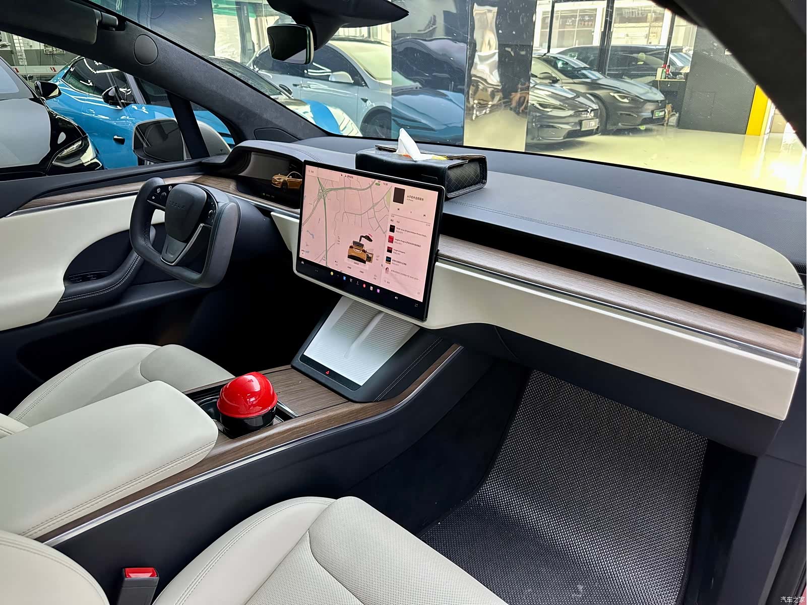 Tesla Model X, 2023 14