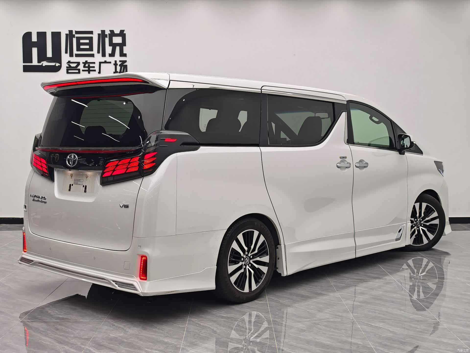 Toyota Alphard, 2018 3