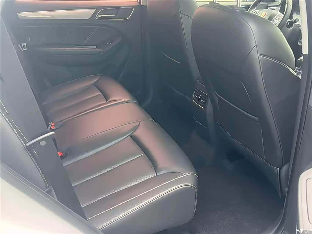 Roewe RX5, 2018 все фото