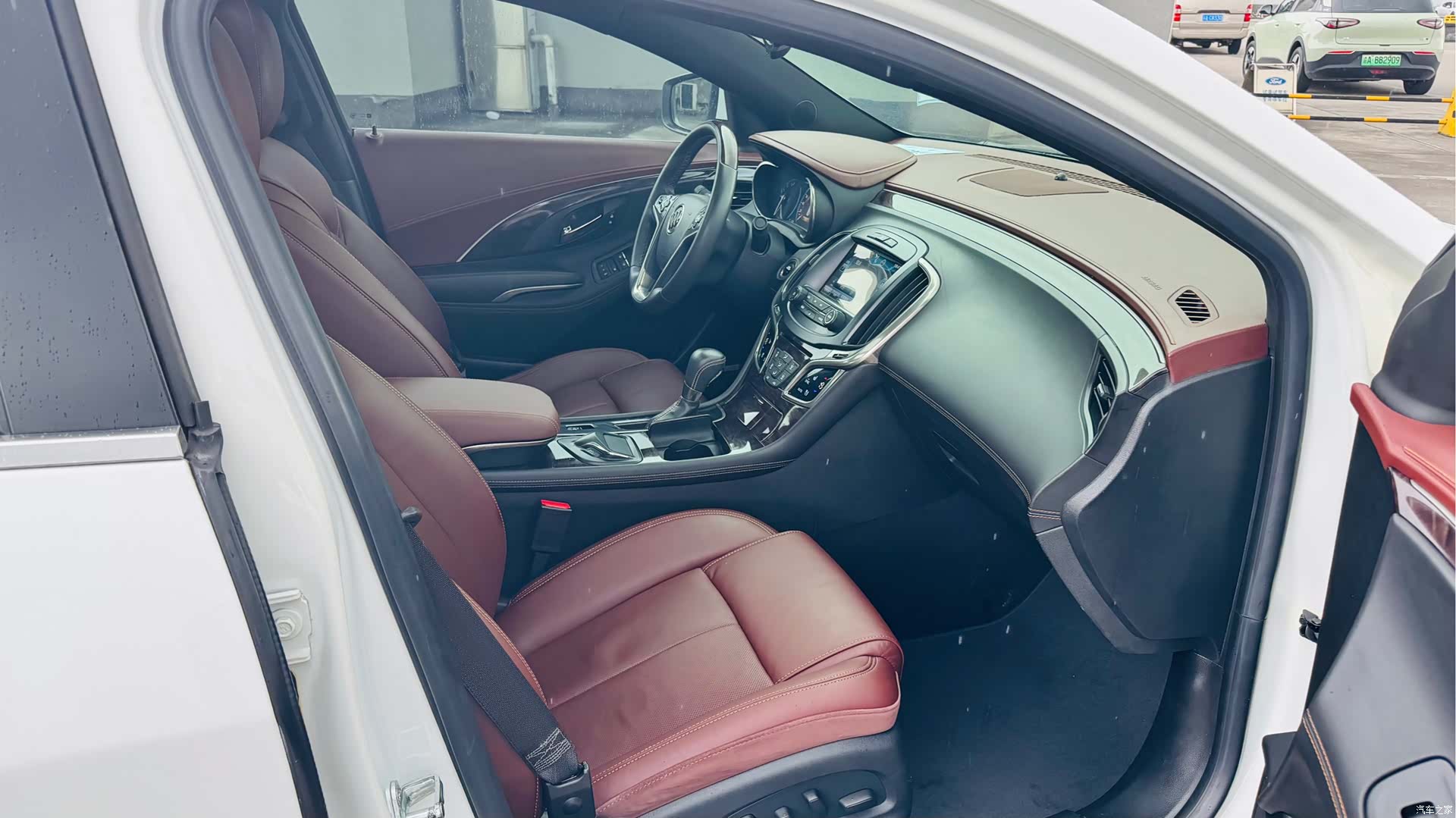 Buick LaCrosse, 2013 12
