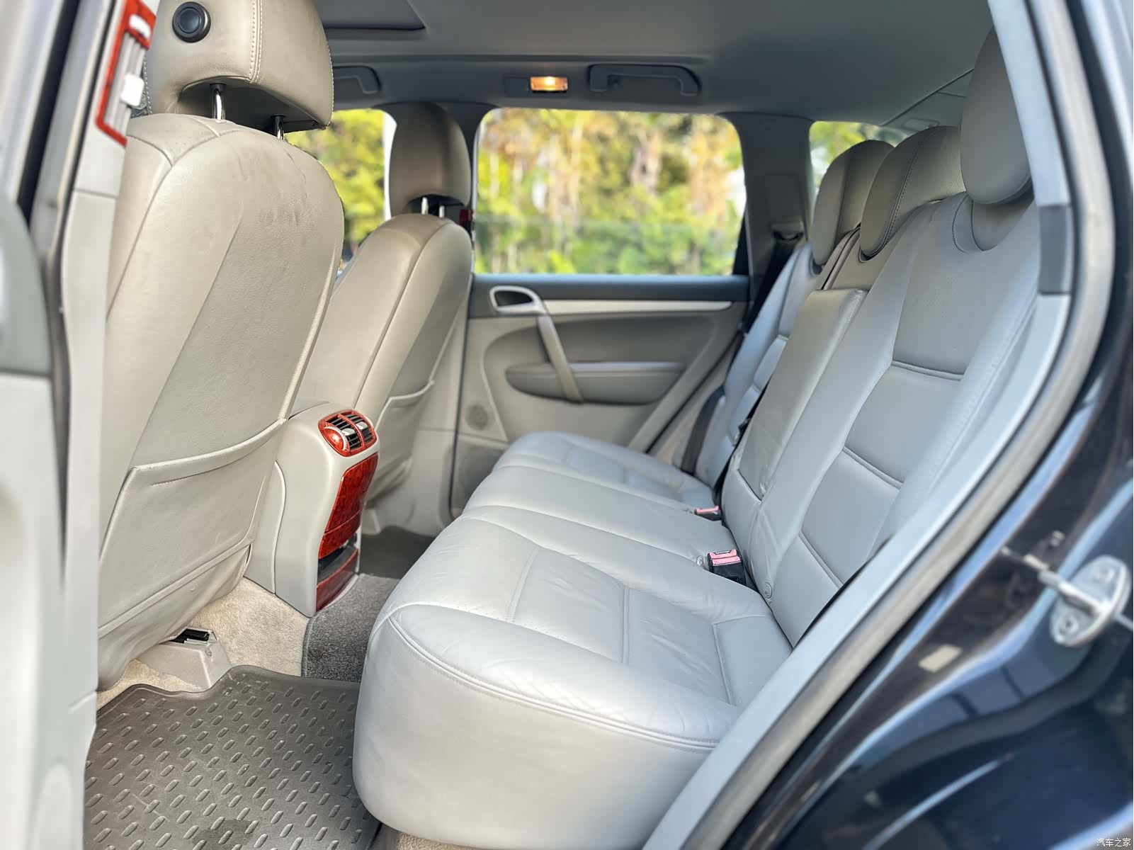 Porsche Cayenne, 2005 10