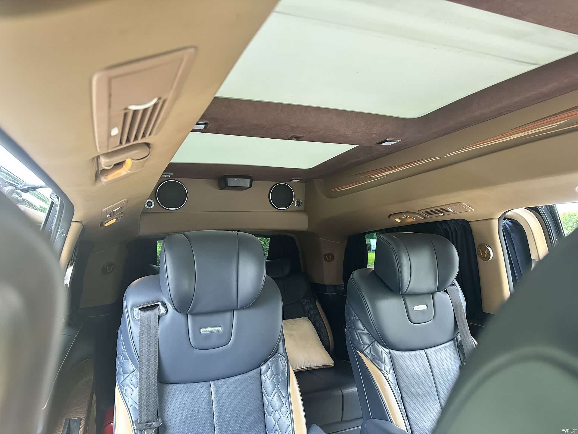 Mercedes-Benz V-Class, 2020 16