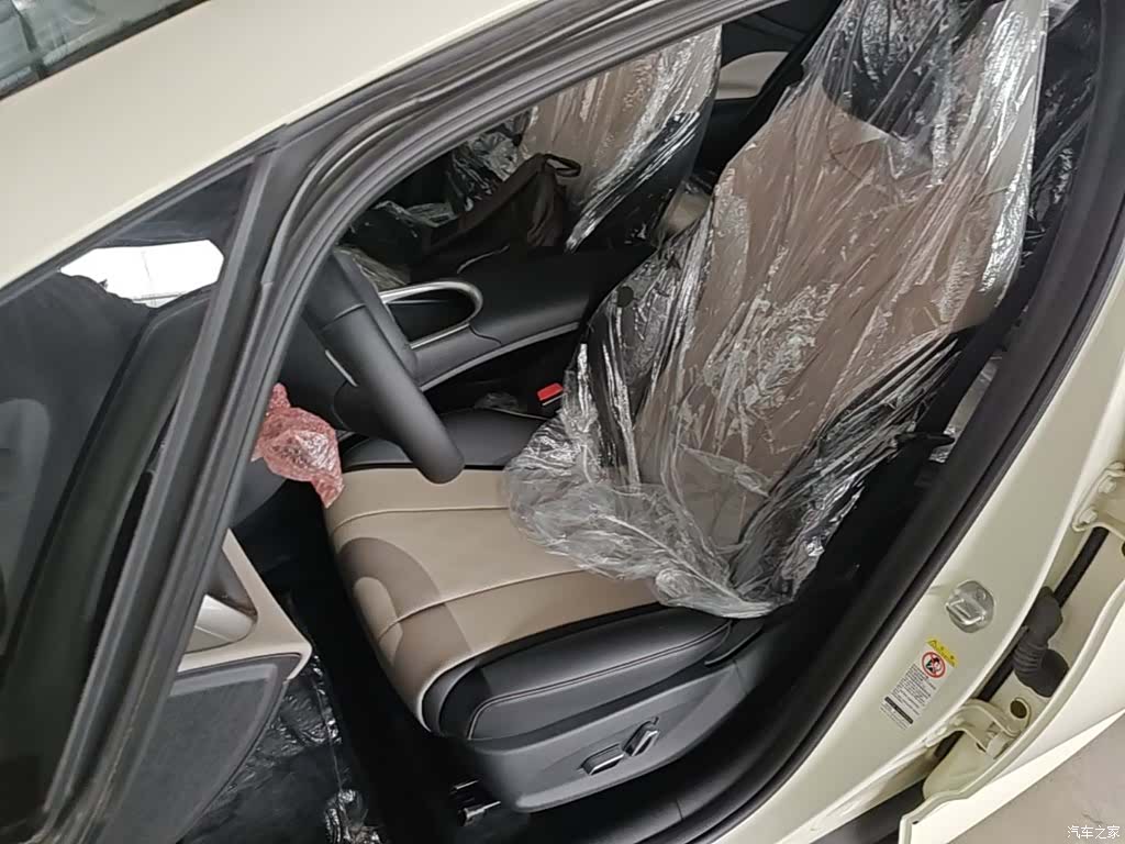 BYD Dolphin, 2026 15