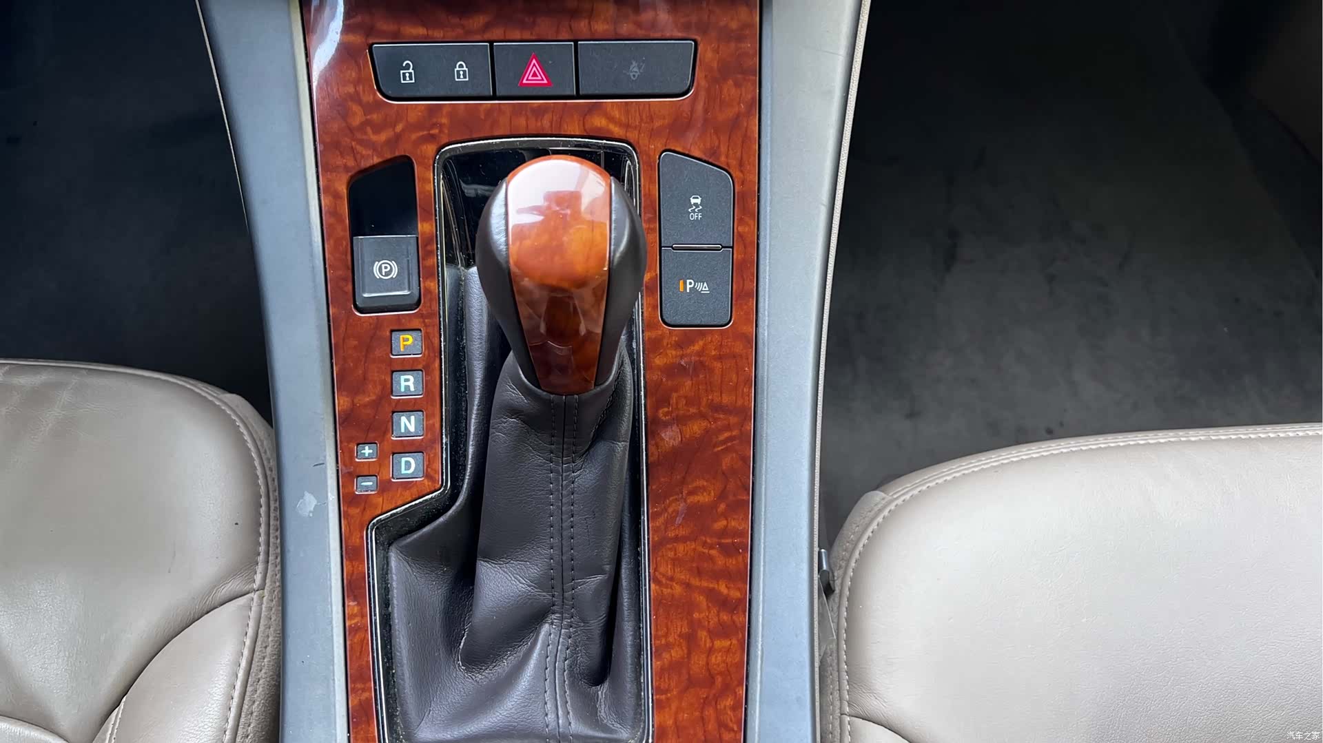 Buick LaCrosse, 2011 14