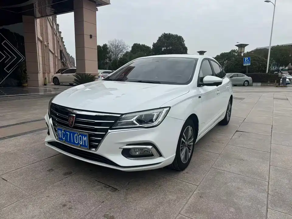 Roewe i5