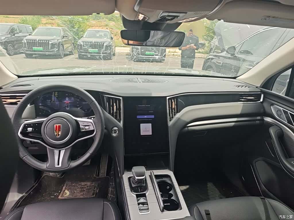Hongqi HS7, 2024 10