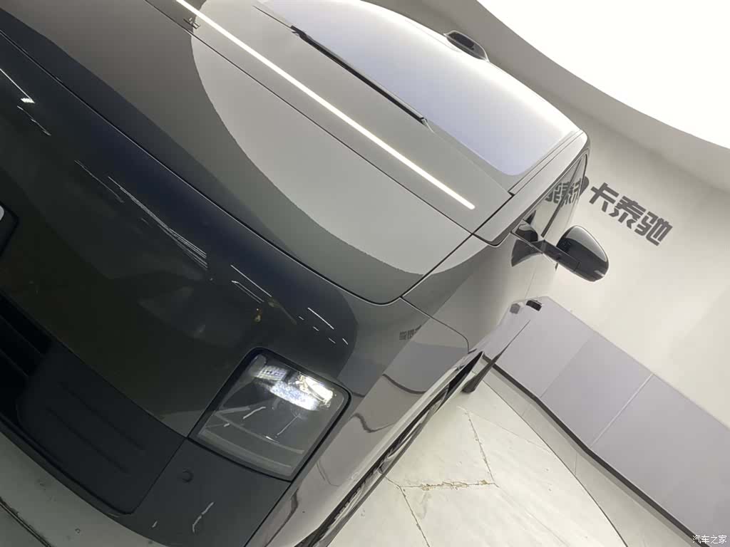 Li Auto MEGA, 2025 9