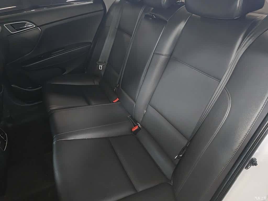 Hyundai GLS, 2016 13