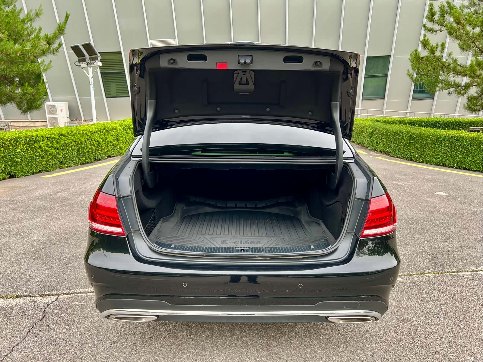 Mercedes-Benz E-Class, 2015 9