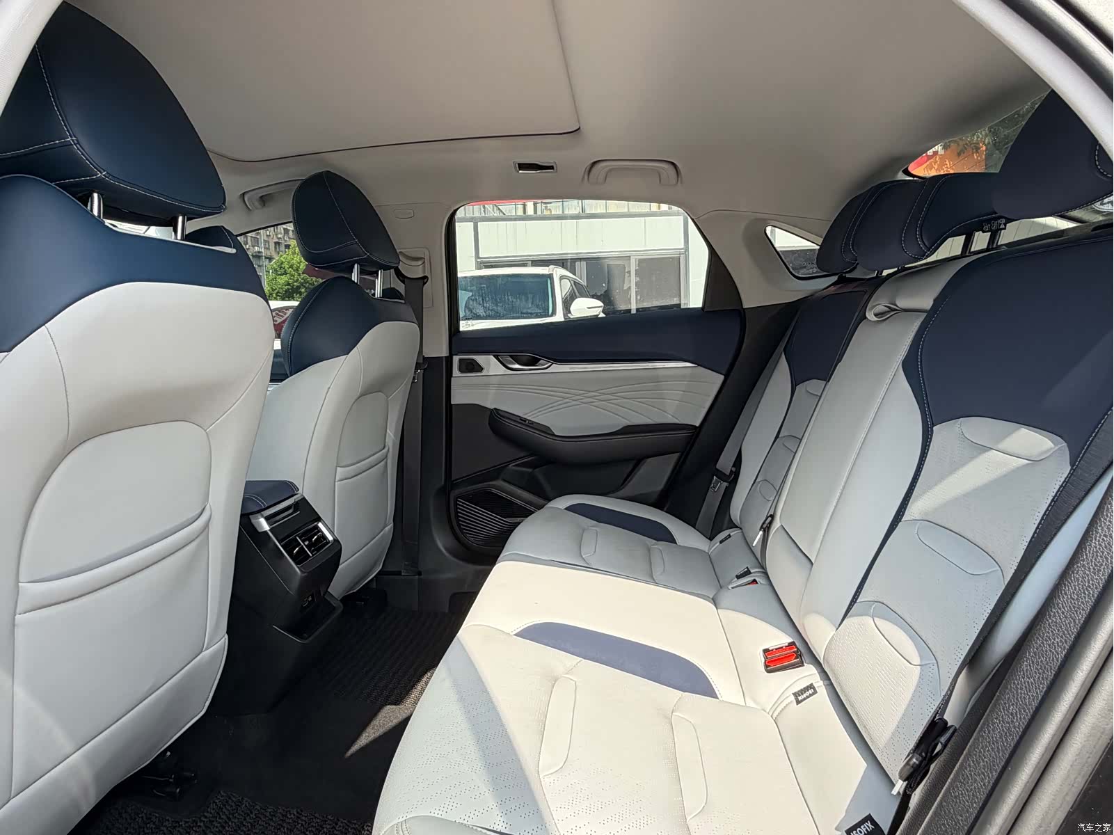 Geely Preface, 2022 8