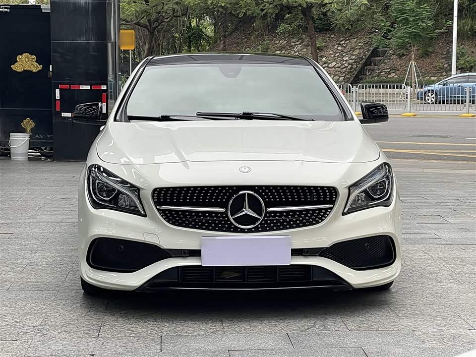 Mercedes-Benz CLA Mercedes-Benz CLA