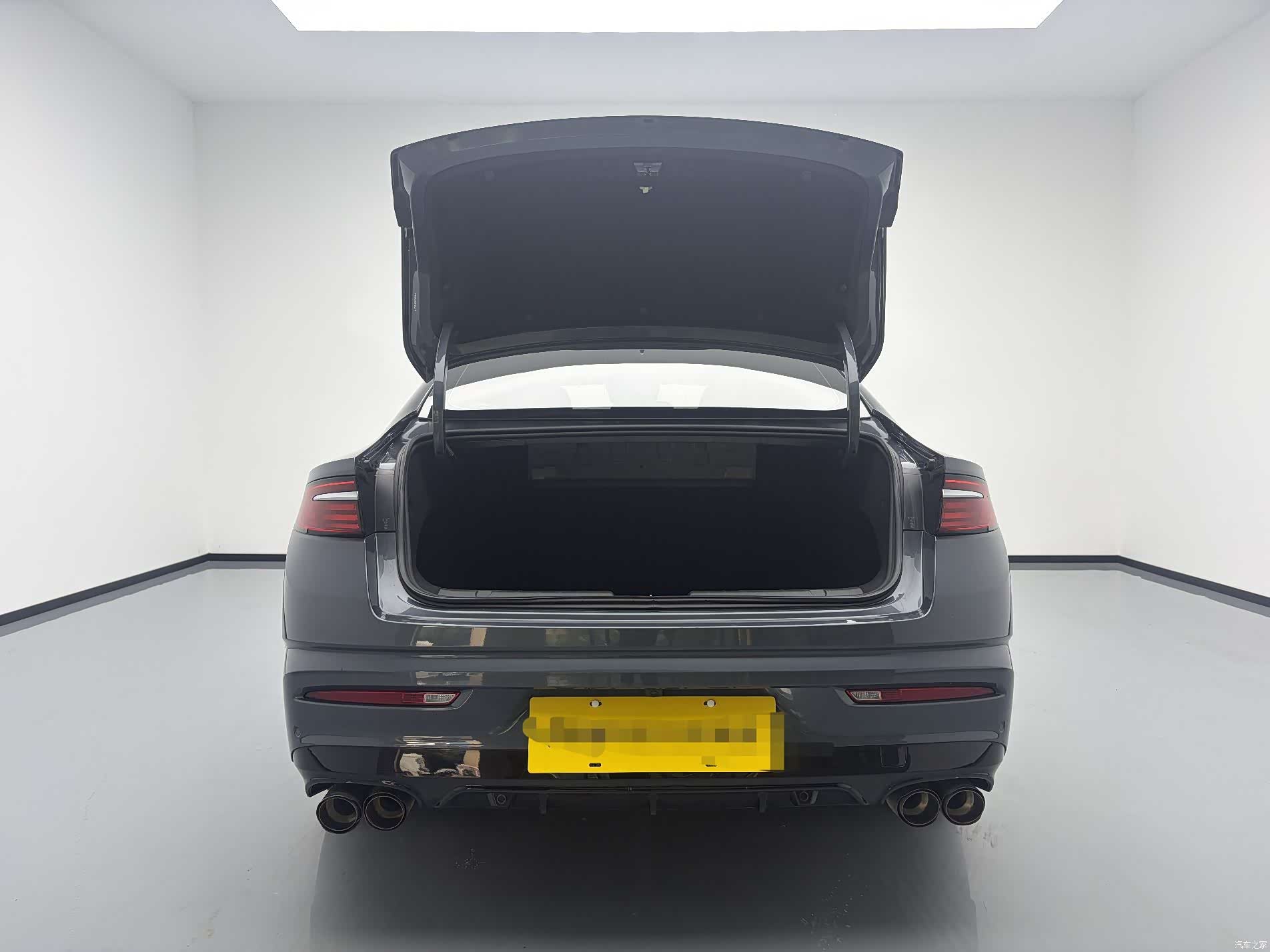 Geely Preface, 2024 18