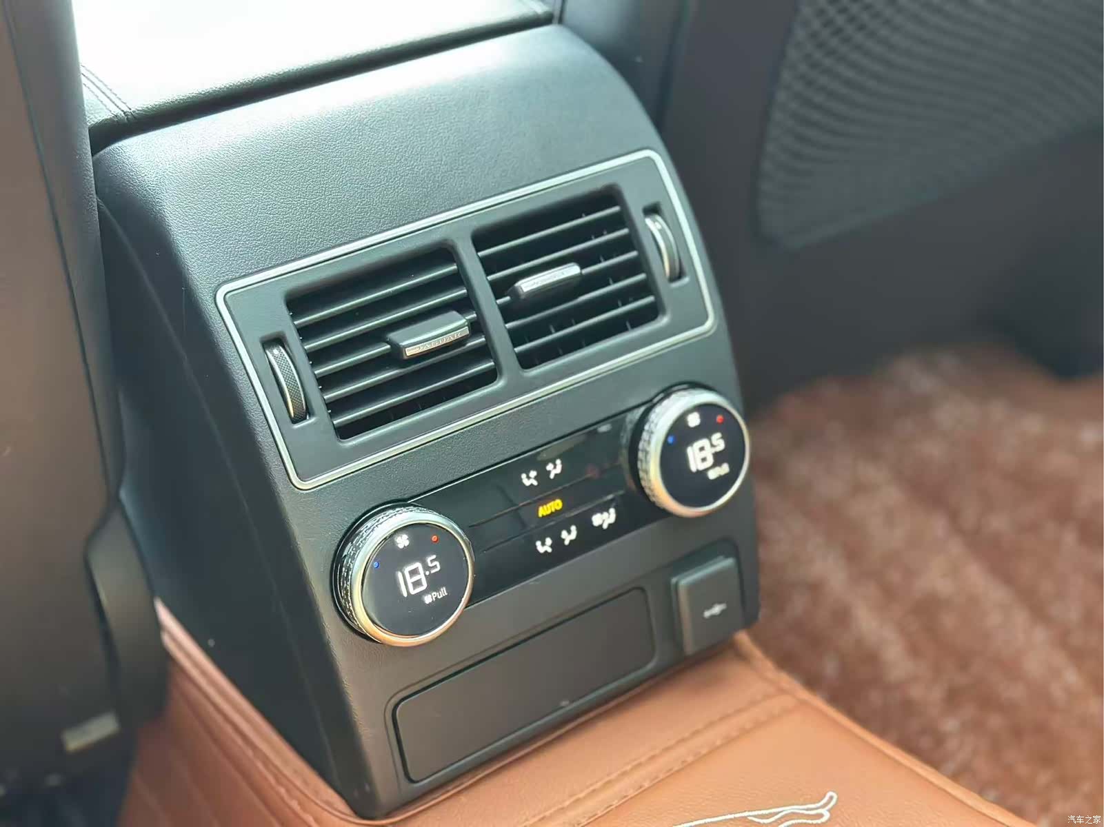 Land Rover P250, 2022 9