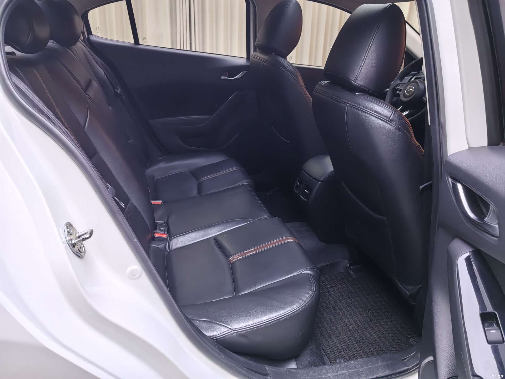 Mazda Mazda3, 2018 14