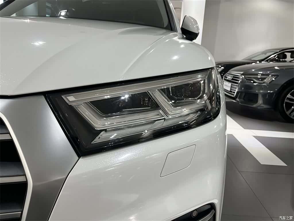 Audi Q5L, 2018 12
