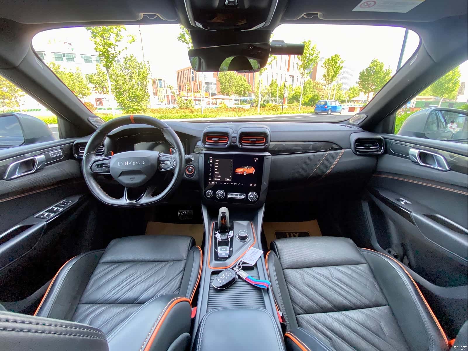 Lynk & Co 02, 2022 все фото