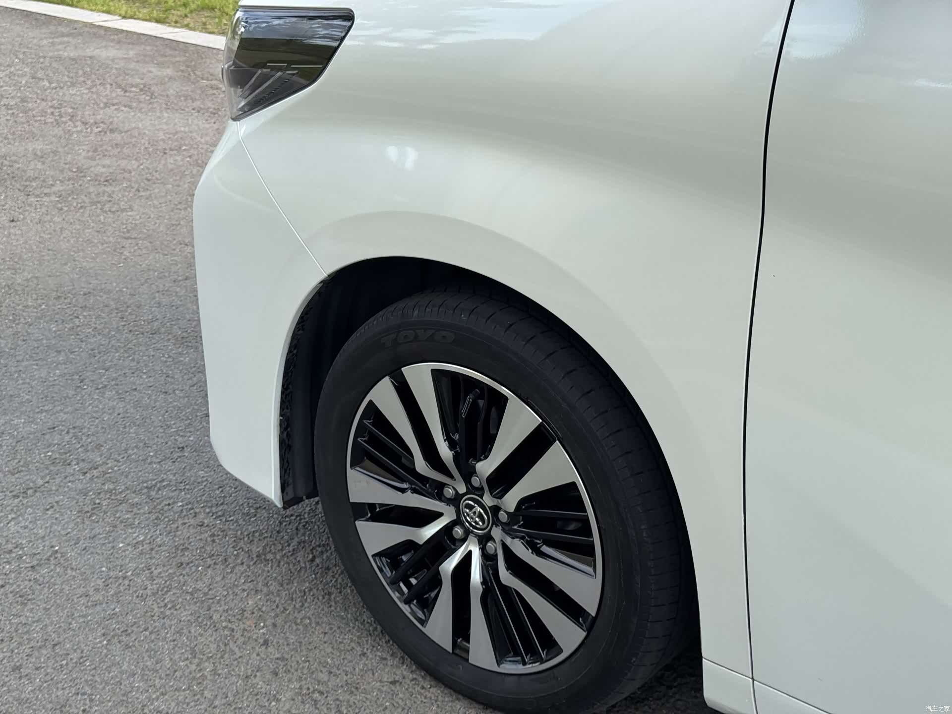 Toyota Alphard, 2019 9