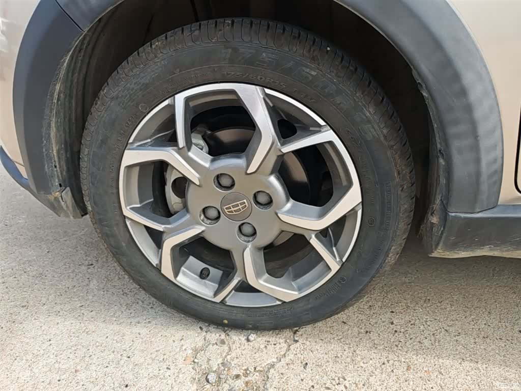Geely X1, 2018 23