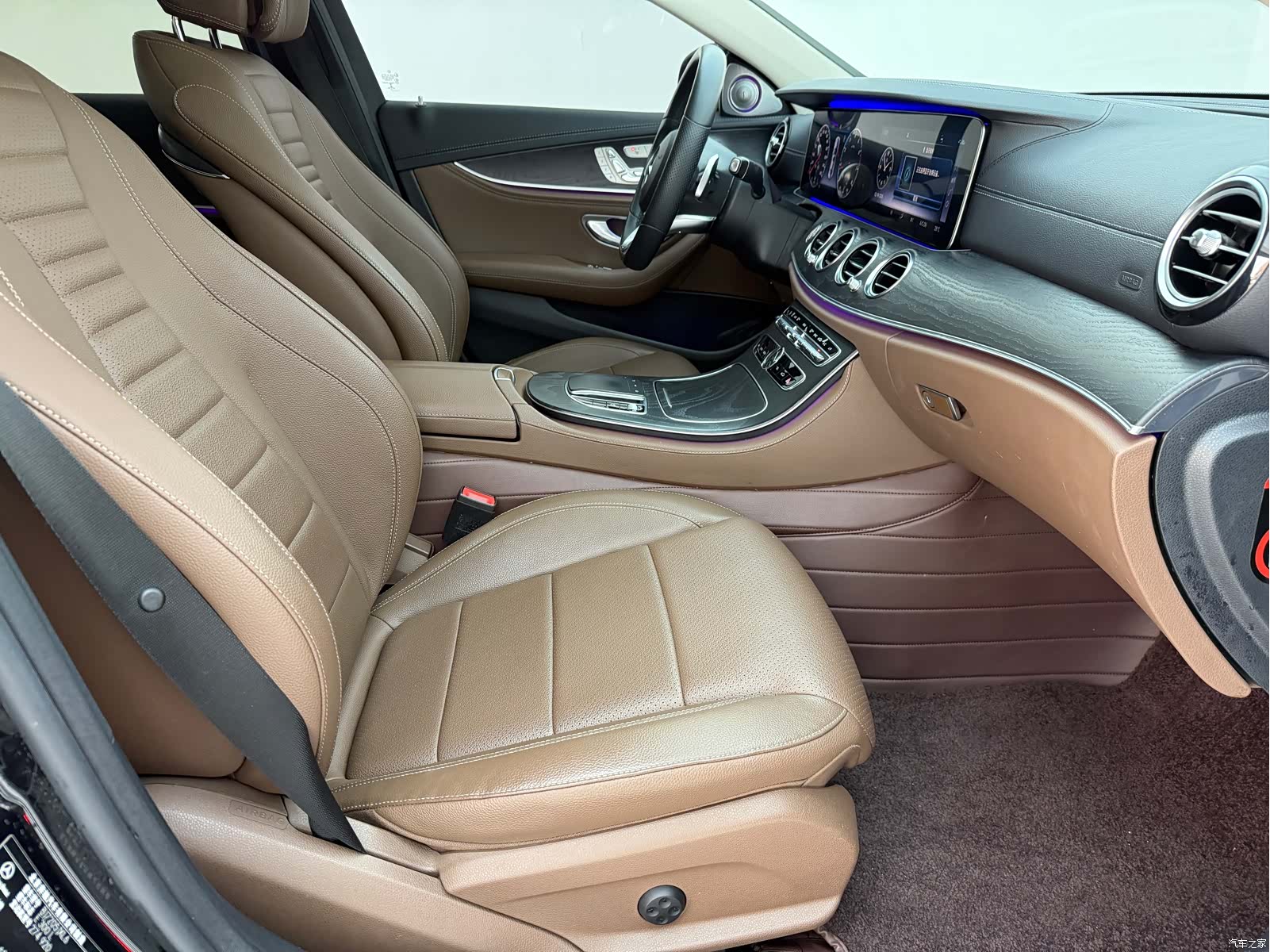 Mercedes-Benz E-Class, 2020 14
