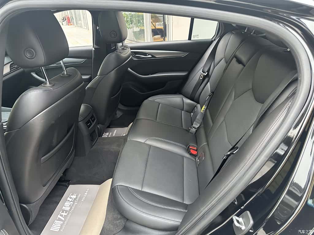 Cadillac CT5, 2022 11