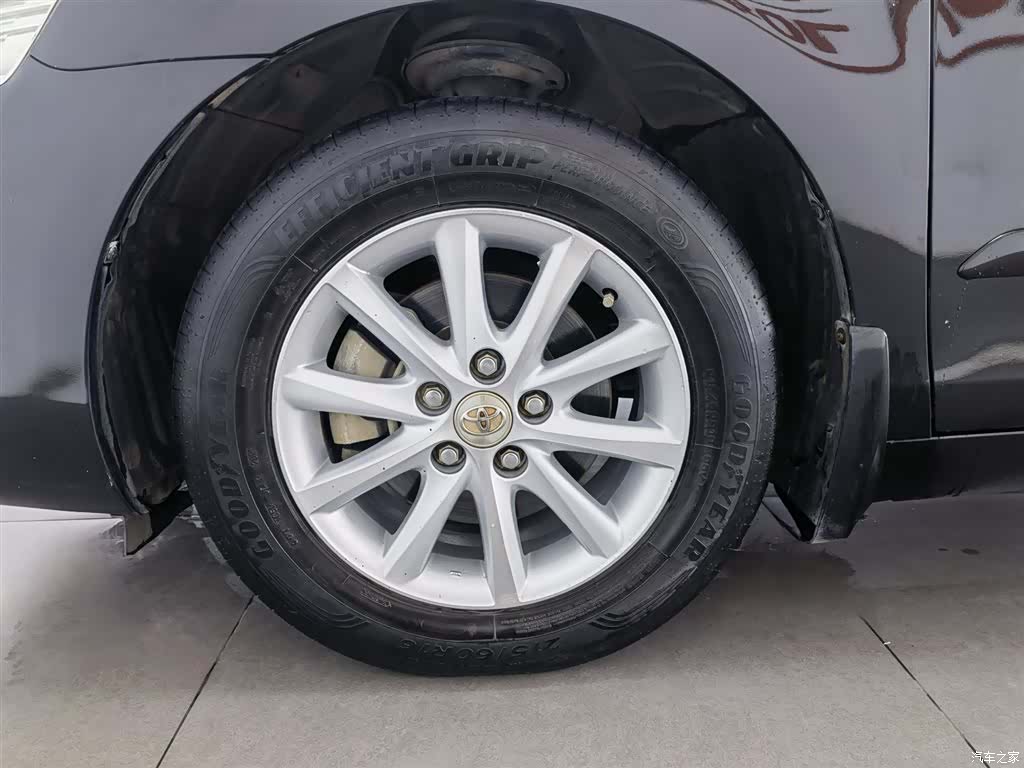 Toyota Camry, 2011 17