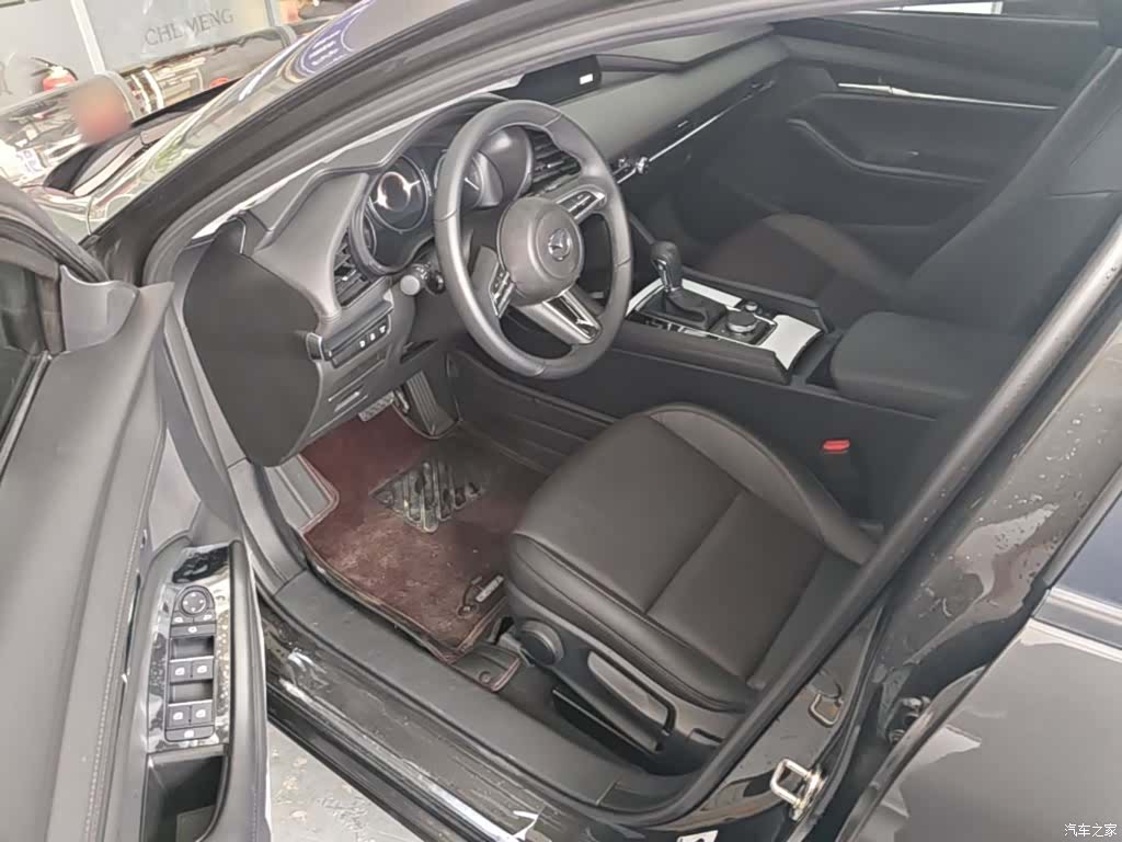 Mazda Mazda3, 2023 16