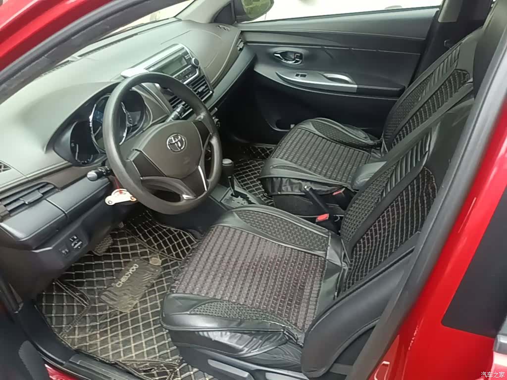 Toyota YARiS L, 2015 11