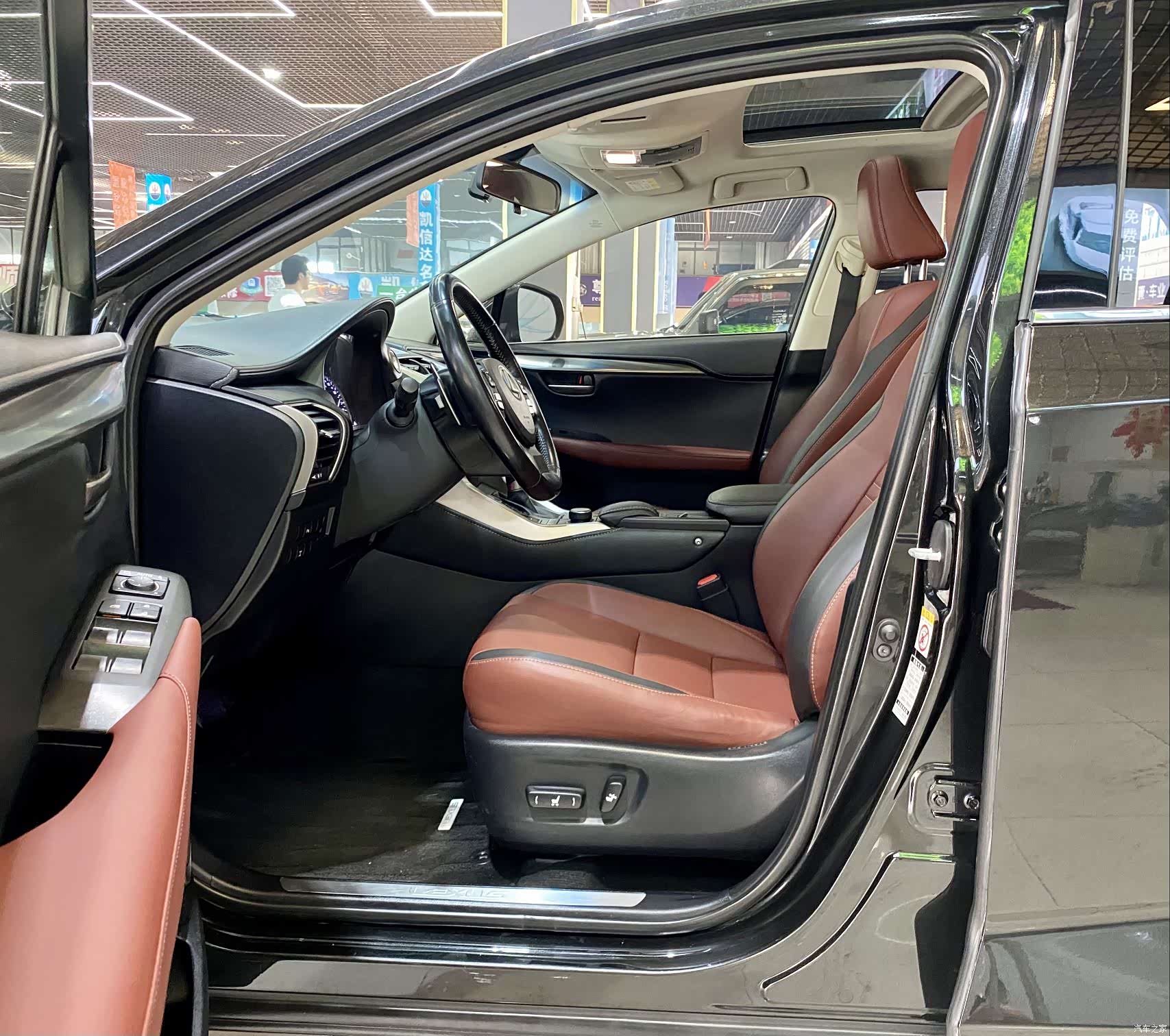 Lexus NX, 2016 10