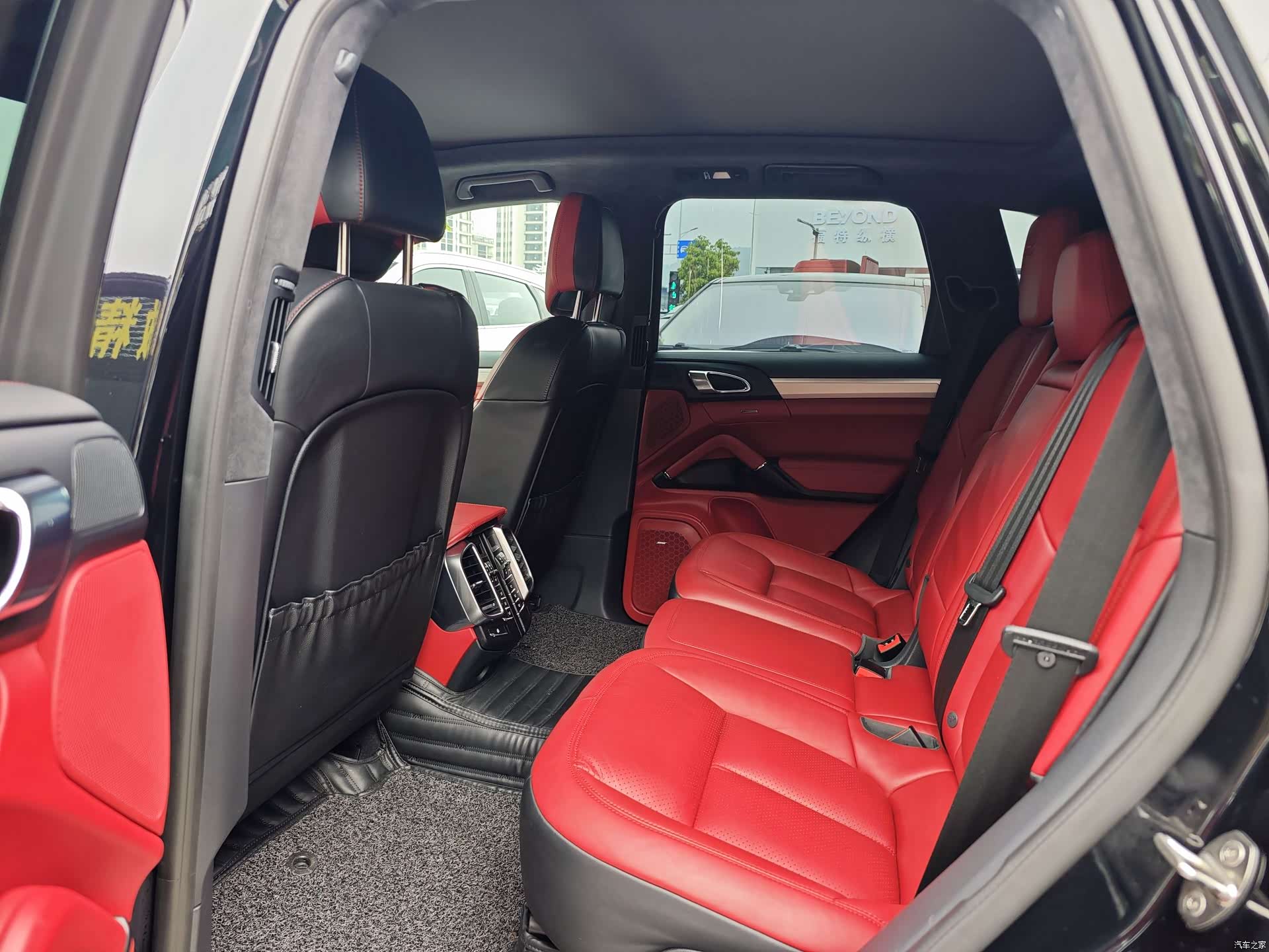 Porsche Cayenne, 2018 8