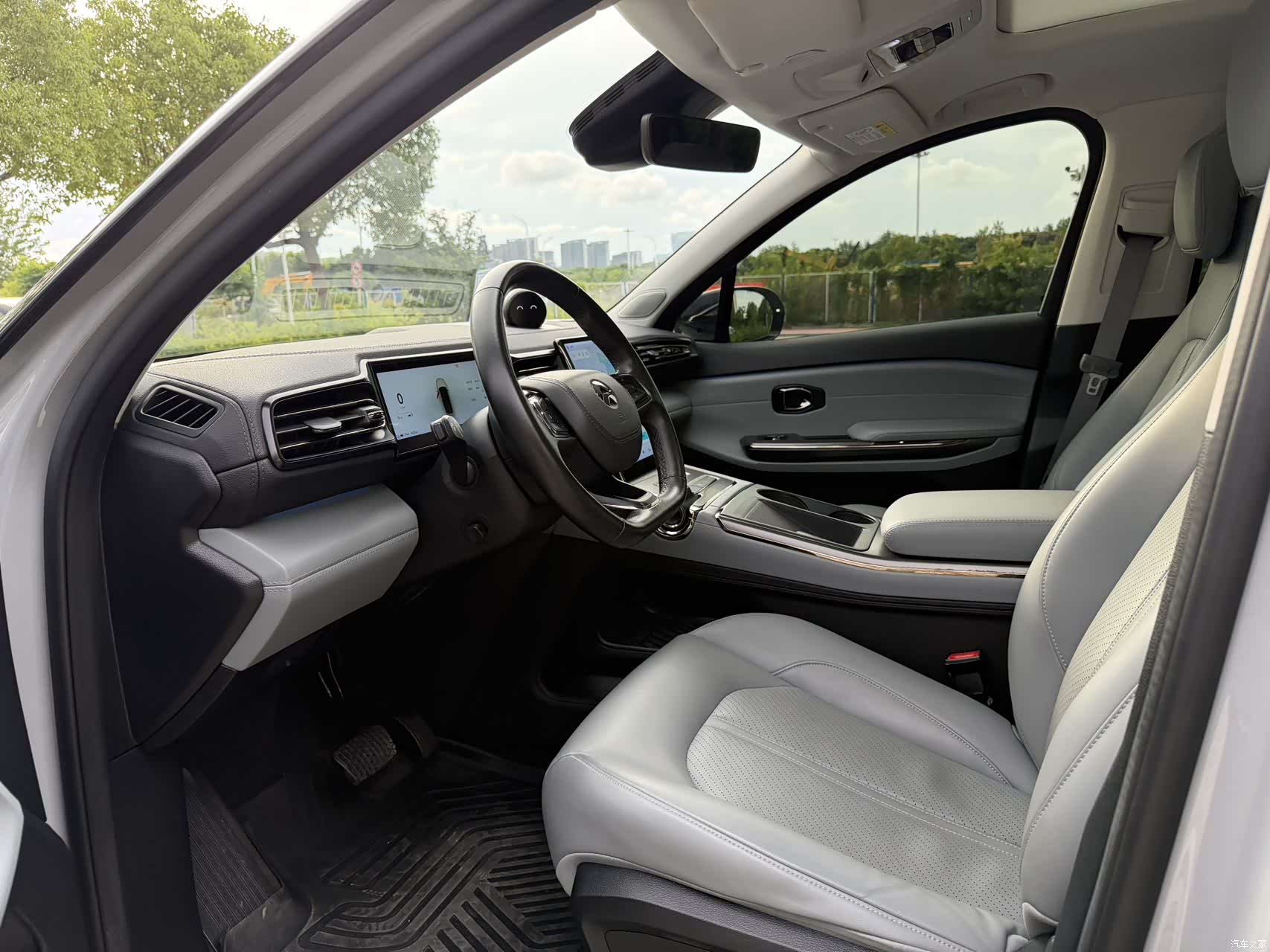 NIO ES6, 2022 4