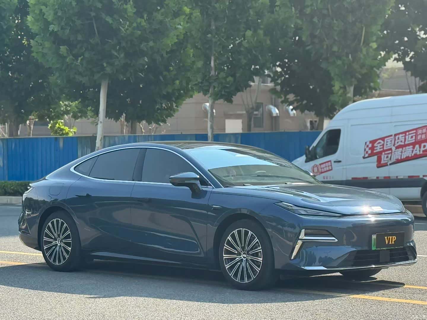 Geely 8, 2025 3