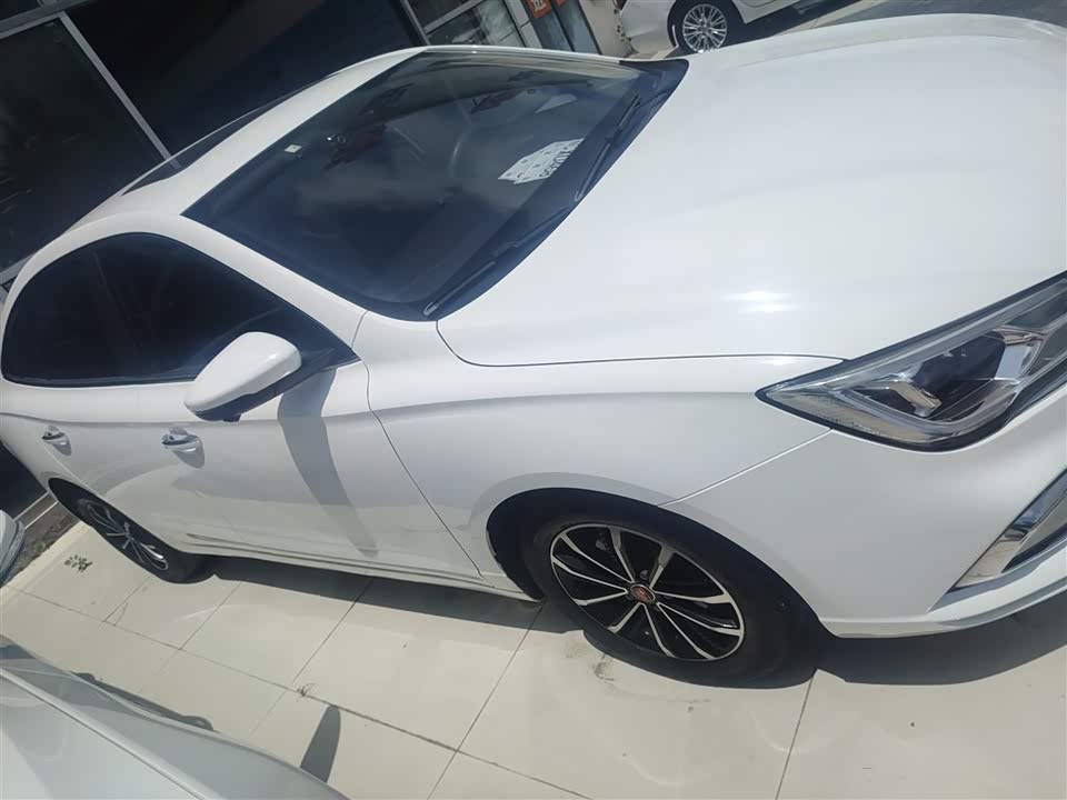 Roewe i5 Roewe i5