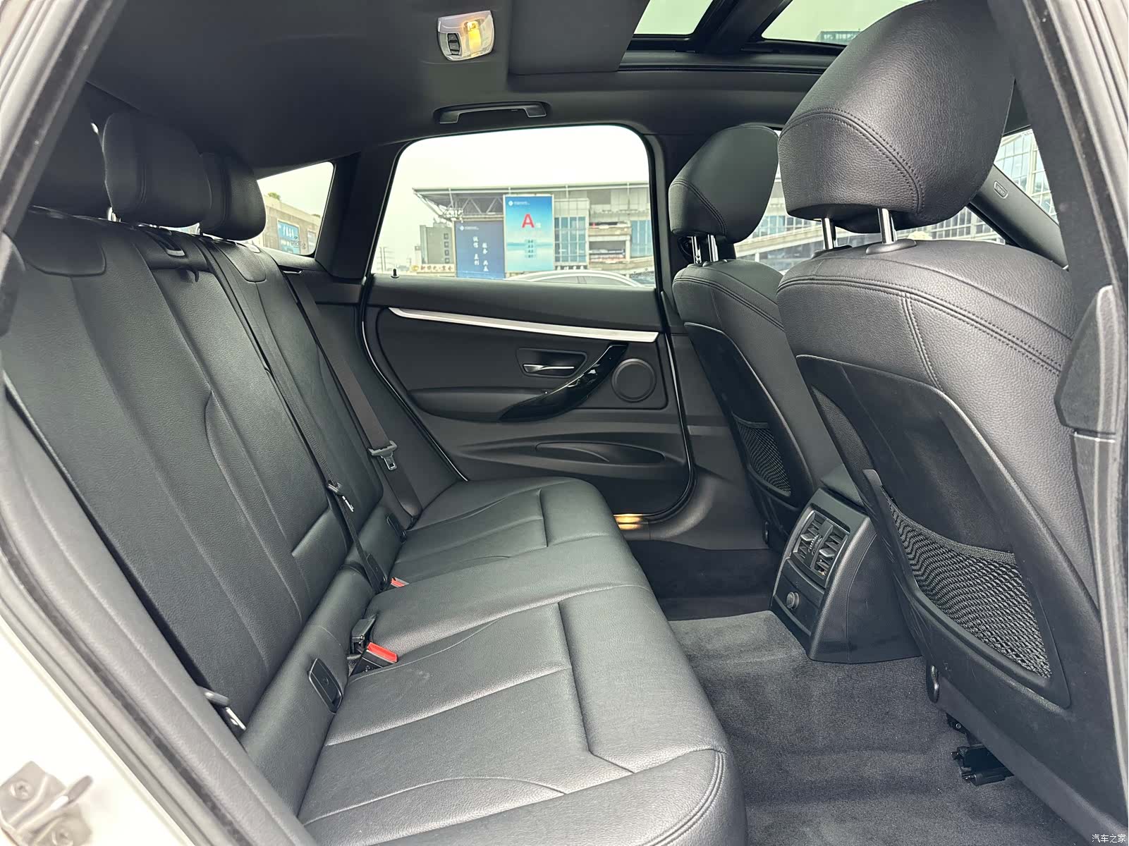 BMW 3 Series, 2021 14