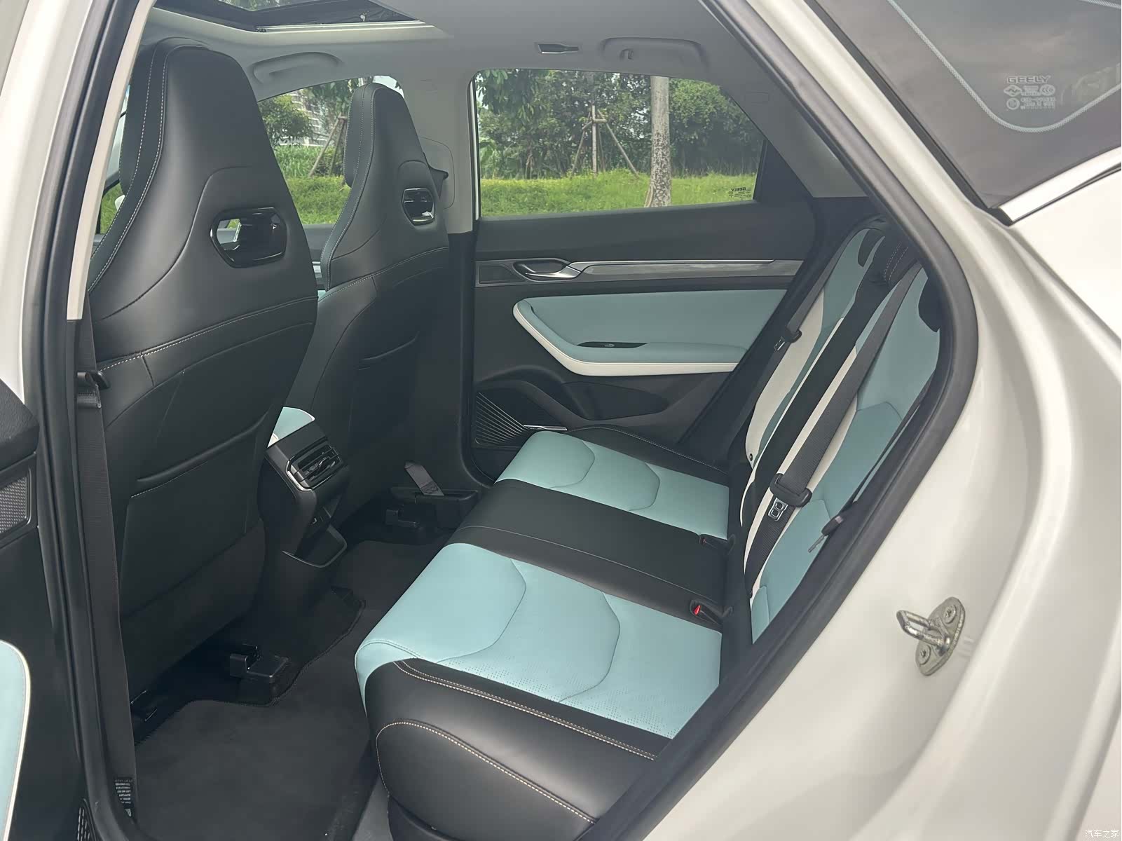 Geely Emgrand, 2022 12