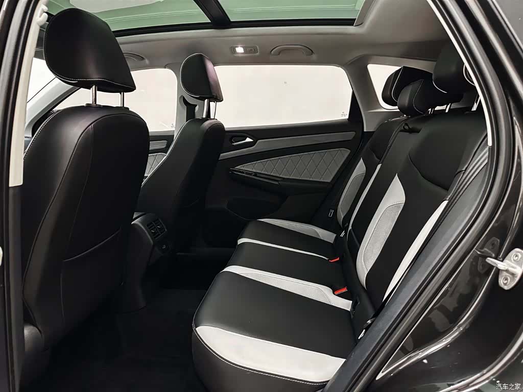 Volkswagen VS7, 2023 14