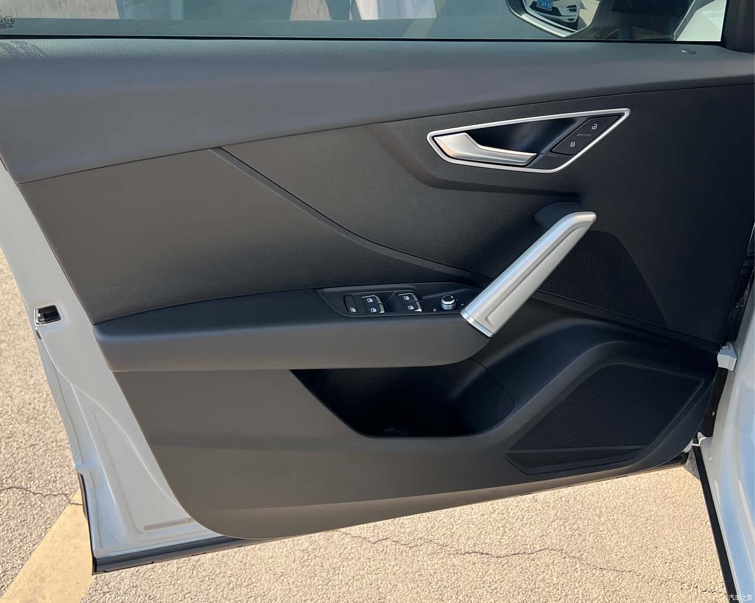 Audi Q2L, 2020 8