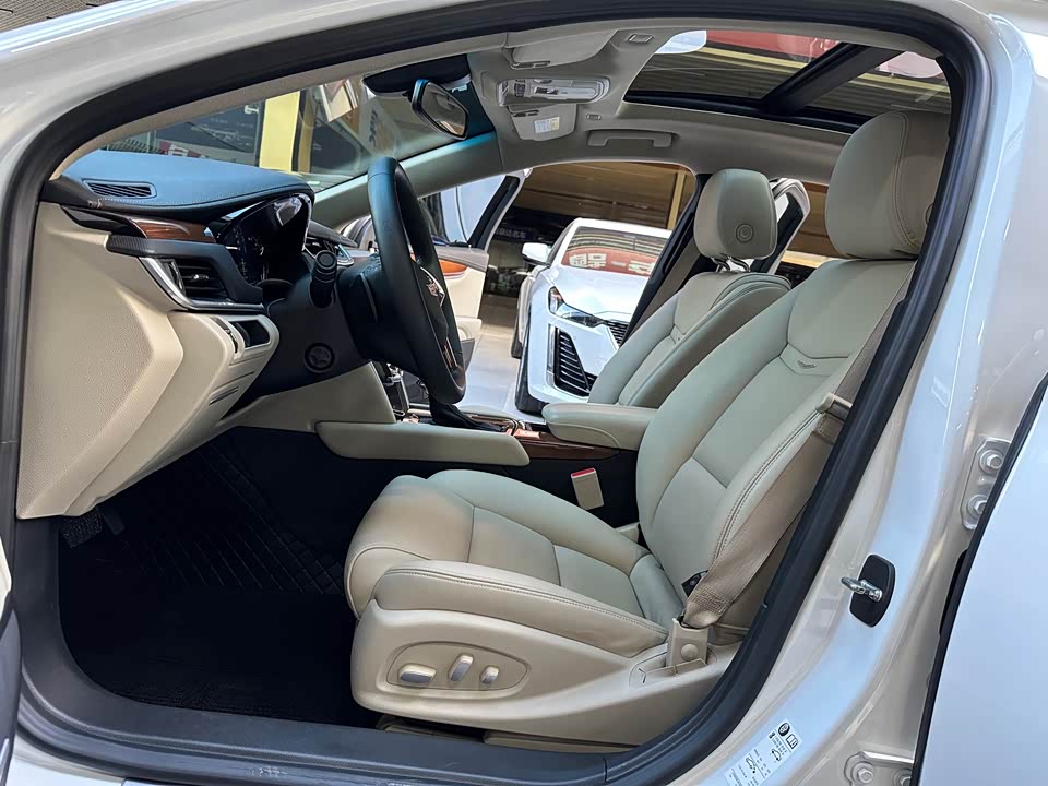 Cadillac XTS Cadillac XTS