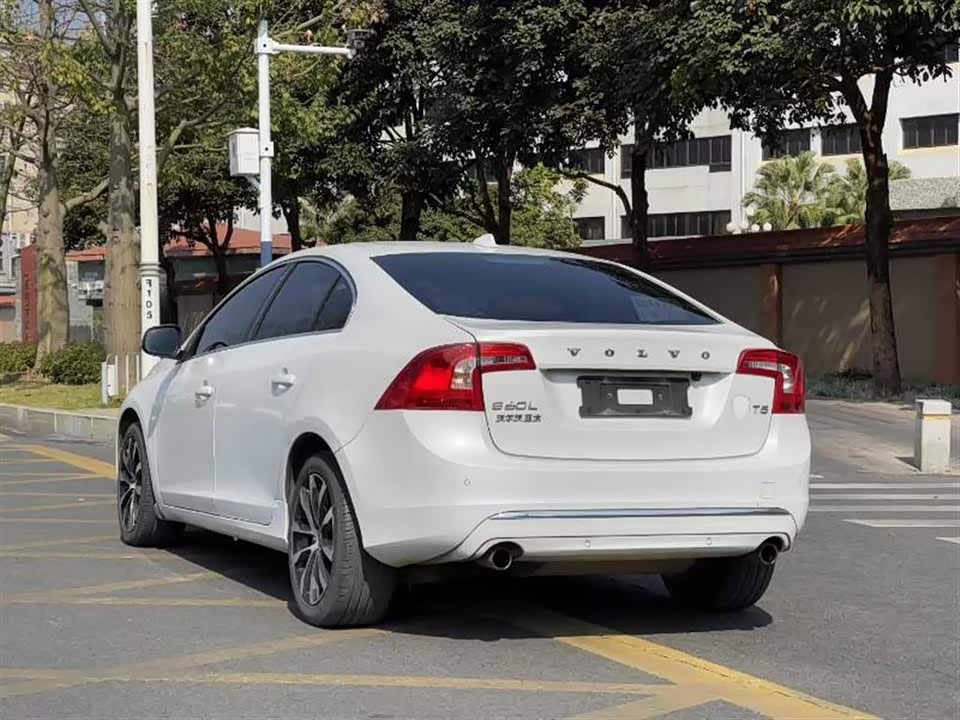 Volvo S60
