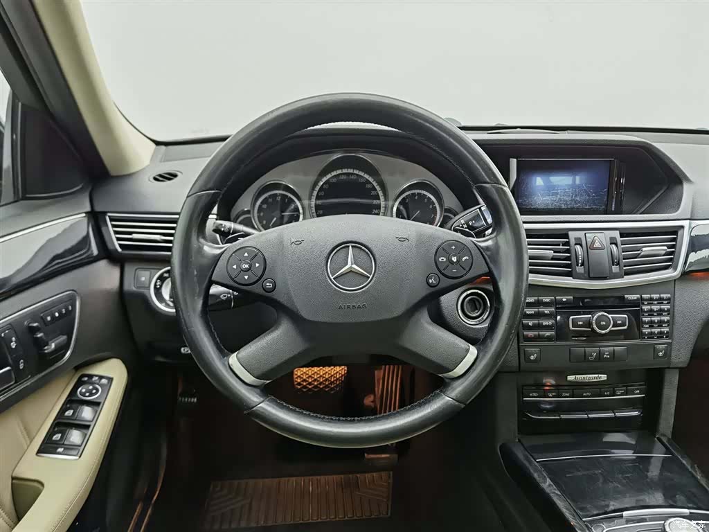 Mercedes-Benz E-Class, 2013 11