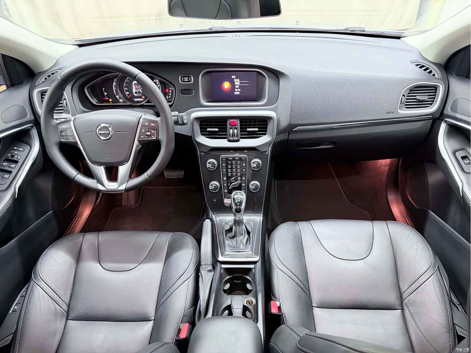 Volvo V40, 2018 10